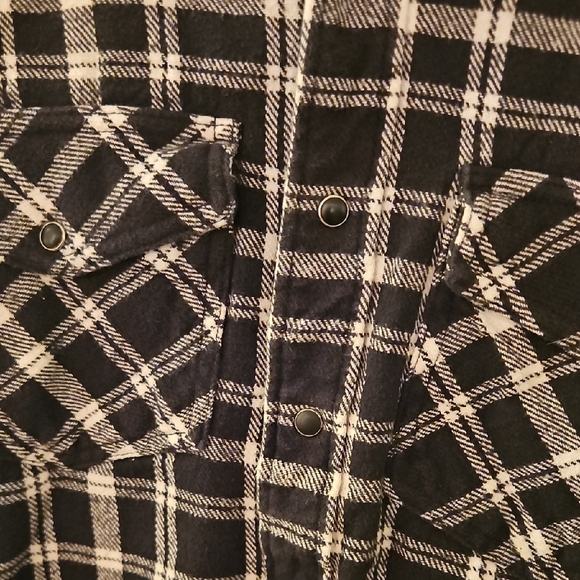 Black and White Plaid Flannel - Picture 3 of 5